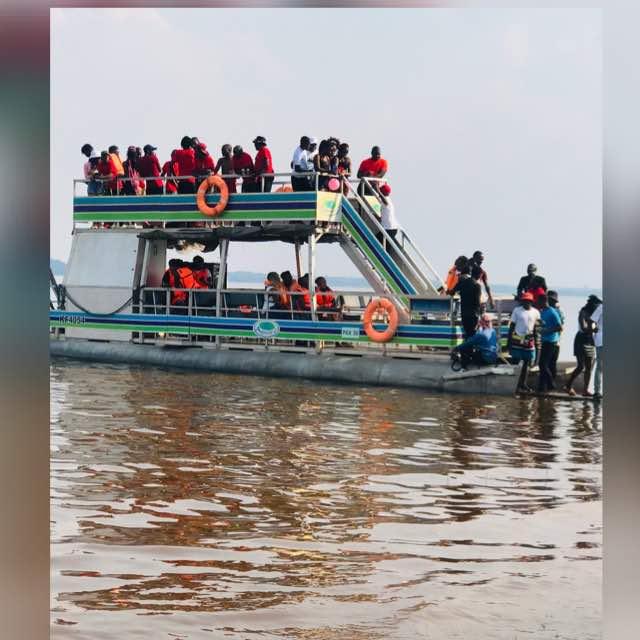 Artists lake October🏊‍♀️🪂🍻 Whatsapp Group Invite Link 2023